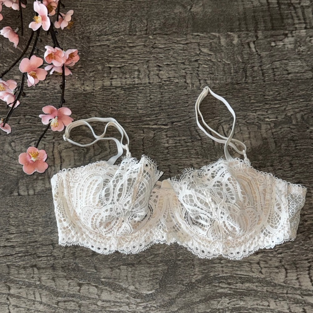 Victoria's Secret 34C Lace Balconette Bra Cream Ivory Sheer Unlined Eyelash - Picture 5 of 5